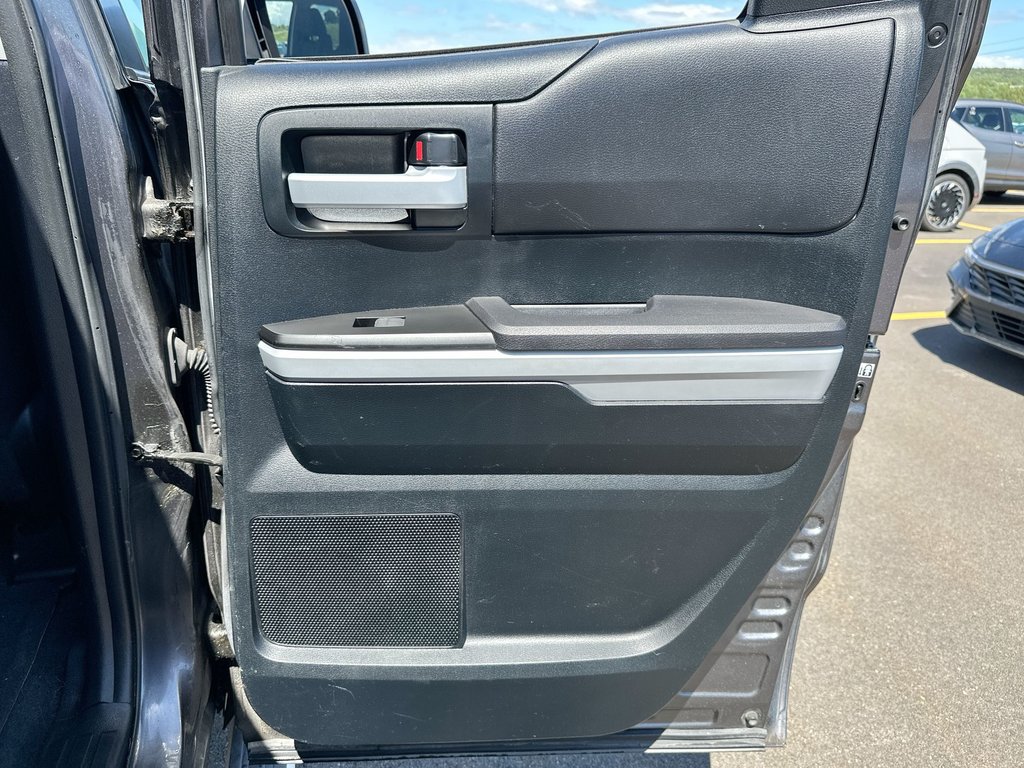 2017 Toyota Tundra SR5 PLUS | HtdSeats | Cam | Bluetooth | Aux | USB in Saint John, New Brunswick - 41 - w1024h768px