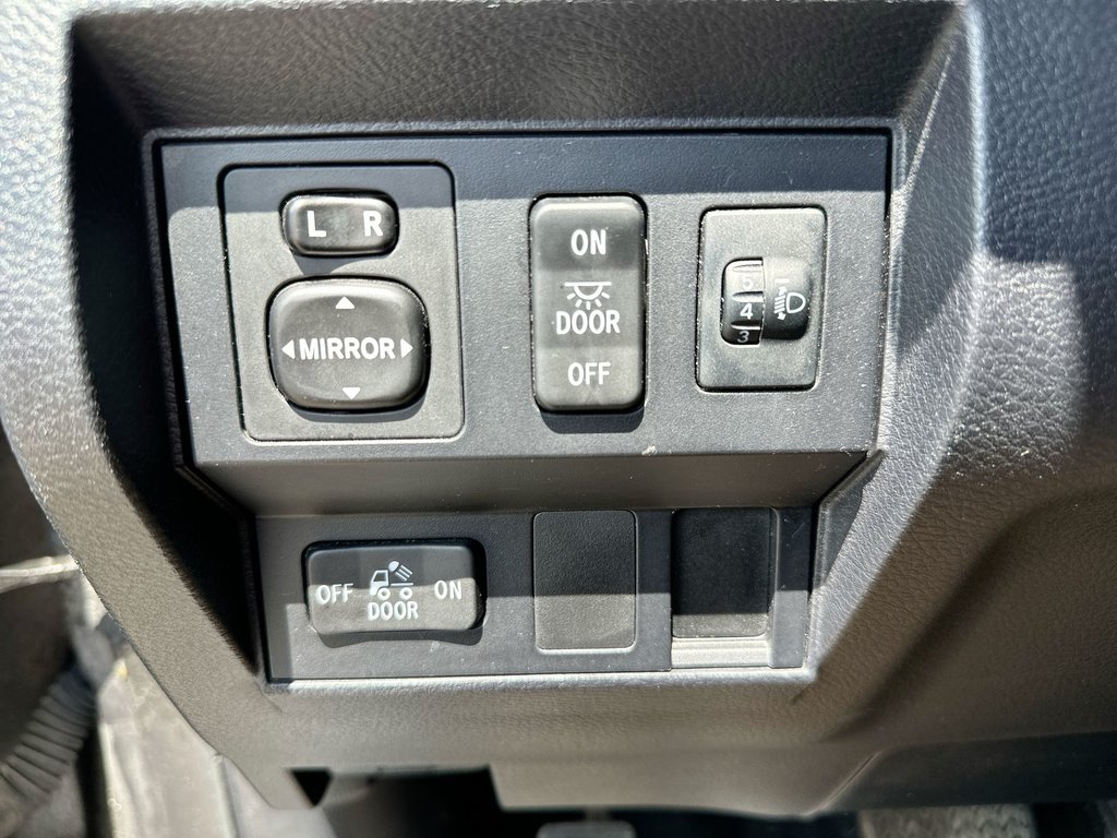 2017 Toyota Tundra SR5 PLUS | HtdSeats | Cam | Bluetooth | Aux | USB in Saint John, New Brunswick - 47 - w1024h768px