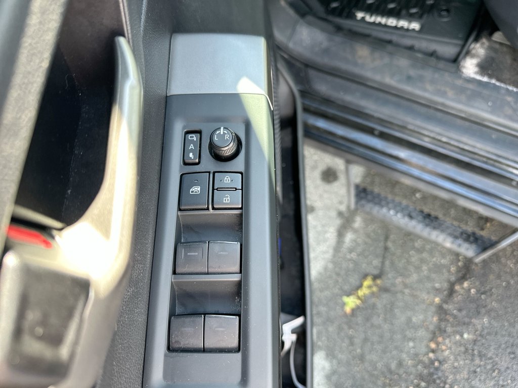 2022 Toyota Tundra Limited | Leather | Nav | Roof | Warranty to 2027 in Saint John, New Brunswick - 15 - w1024h768px