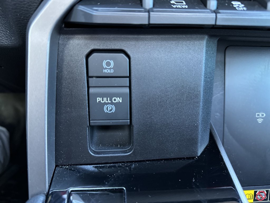 Toyota Tundra Limited Hybrid | Cam | HtdSeat | Warranty to 2033 2025 à Saint John, Nouveau-Brunswick - 30 - w1024h768px