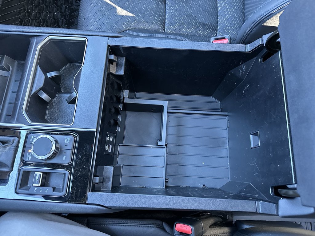 Toyota Tundra Limited Hybrid | Cam | HtdSeat | Warranty to 2033 2025 à Saint John, Nouveau-Brunswick - 48 - w1024h768px