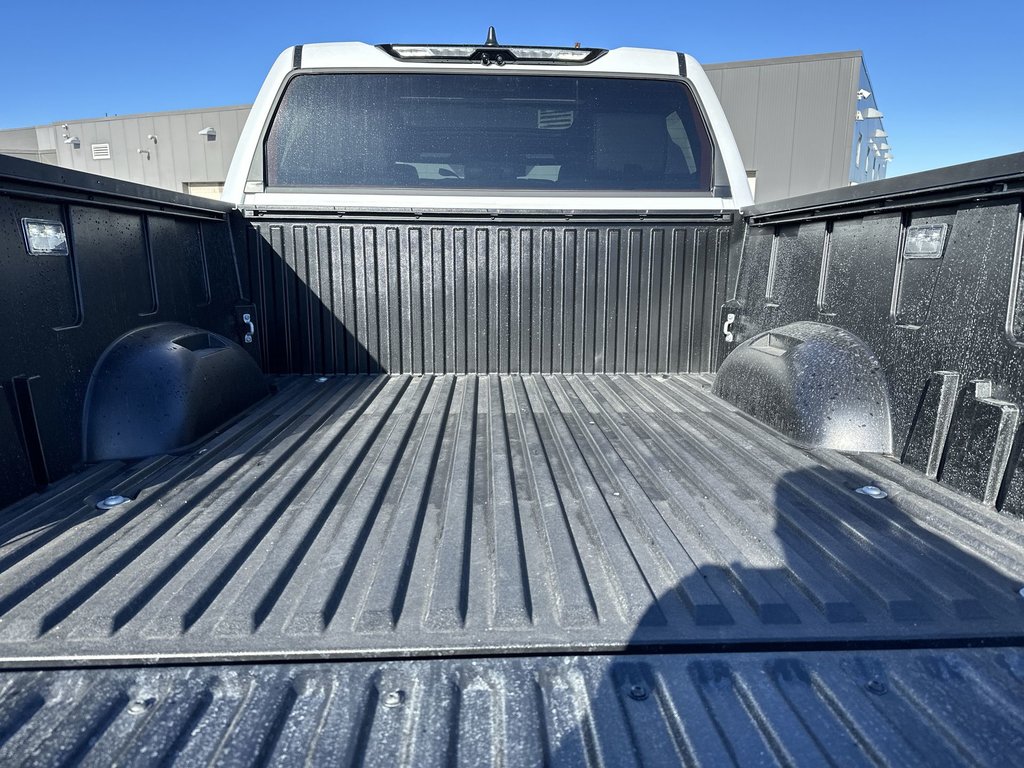 Toyota Tundra Limited Hybrid | Cam | HtdSeat | Warranty to 2033 2025 à Saint John, Nouveau-Brunswick - 38 - w1024h768px