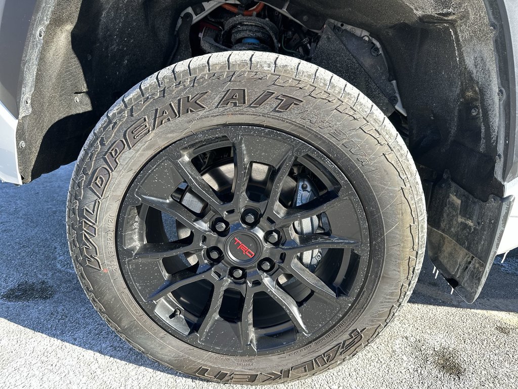 Toyota Tundra Limited Hybrid | Cam | HtdSeat | Warranty to 2033 2025 à Saint John, Nouveau-Brunswick - 10 - w1024h768px