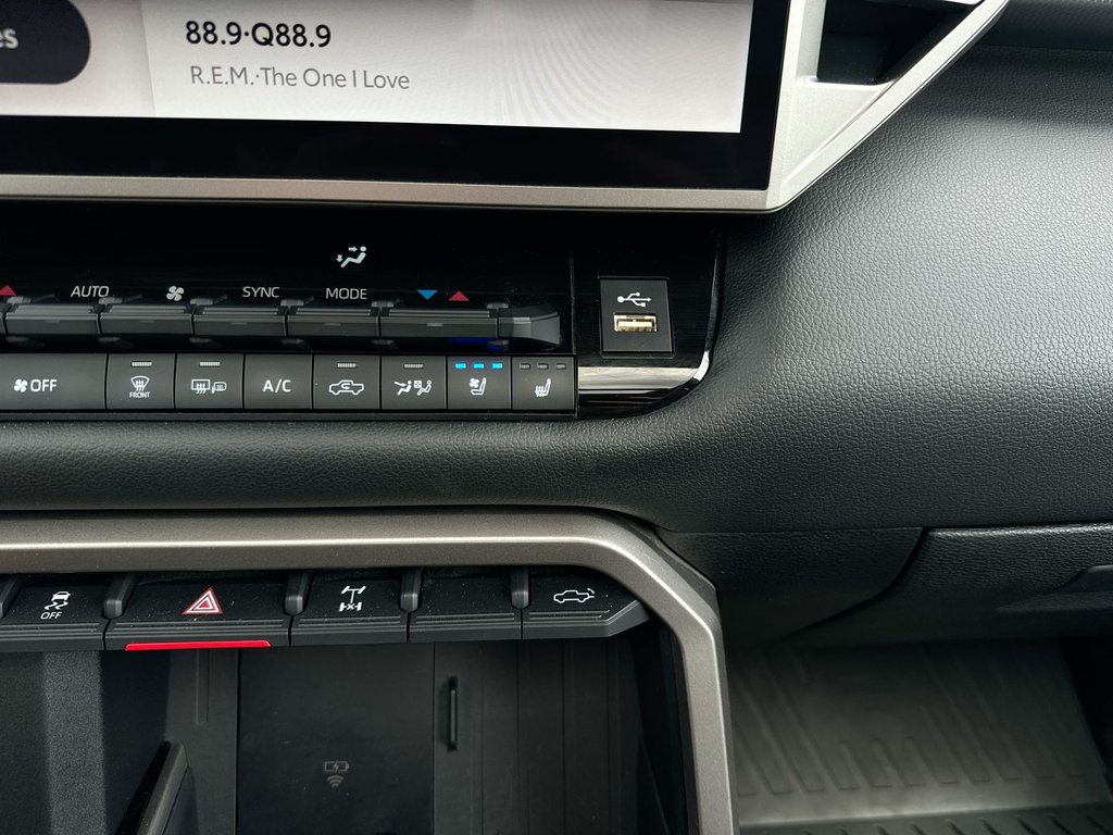 2025 Toyota Tundra Limited Hybrid | Lthr | HtdSeat | Warranty to 2029 in Saint John, New Brunswick - 45 - w1024h768px