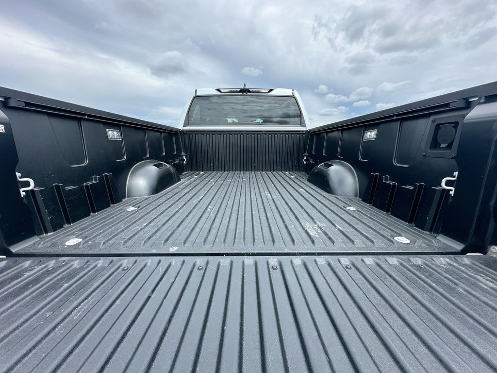 2025 Toyota Tundra Limited Hybrid | Lthr | HtdSeat | Warranty to 2029 in Saint John, New Brunswick - 38 - w1024h768px