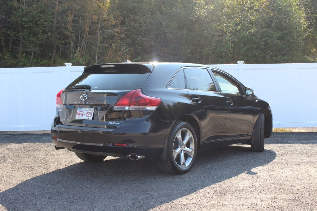 2015  Venza XLE | Lthr | Roof | Cam | Bluetooth | HtdSeats in Saint John, New Brunswick - 8 - w1024h768px