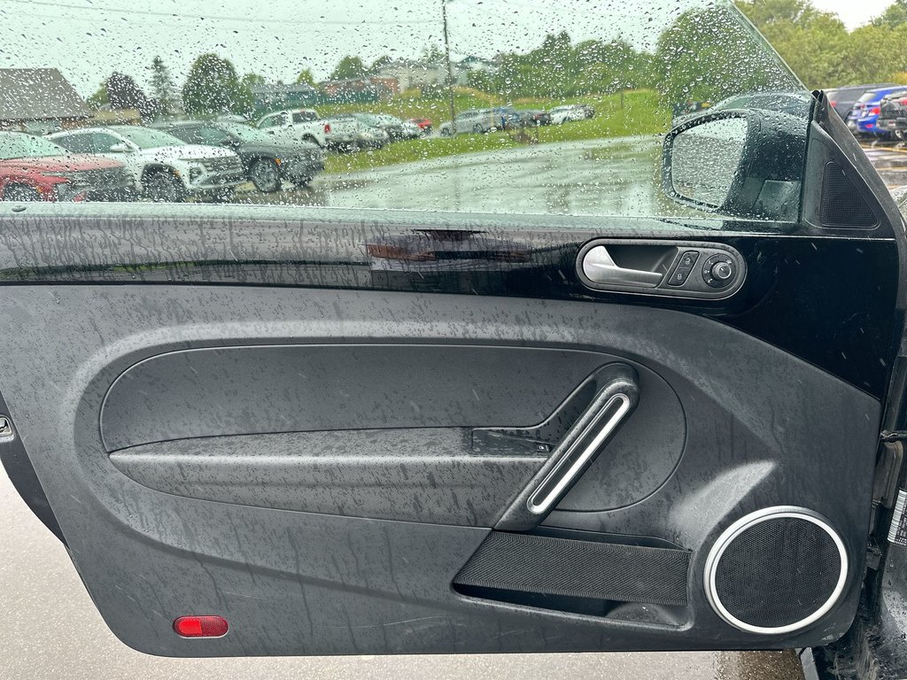 2019 Volkswagen Beetle in Antigonish, Nova Scotia - 35 - w1024h768px