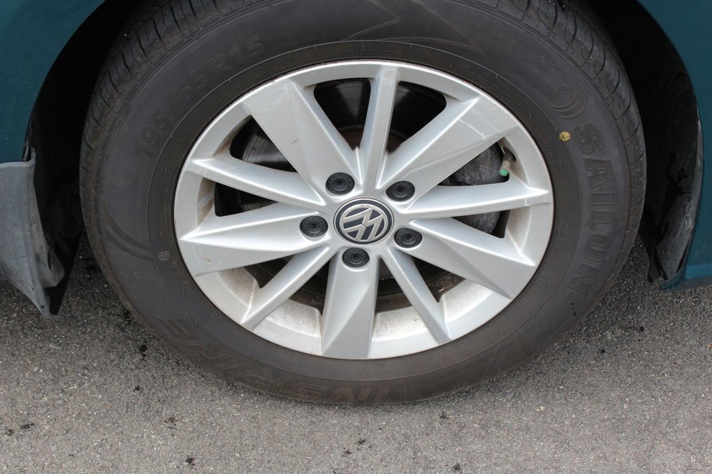 2019 Volkswagen Golf Comfortline | HtdSeats | Cam | Bluetooth | Aux in Saint John, New Brunswick - 9 - w1024h768px
