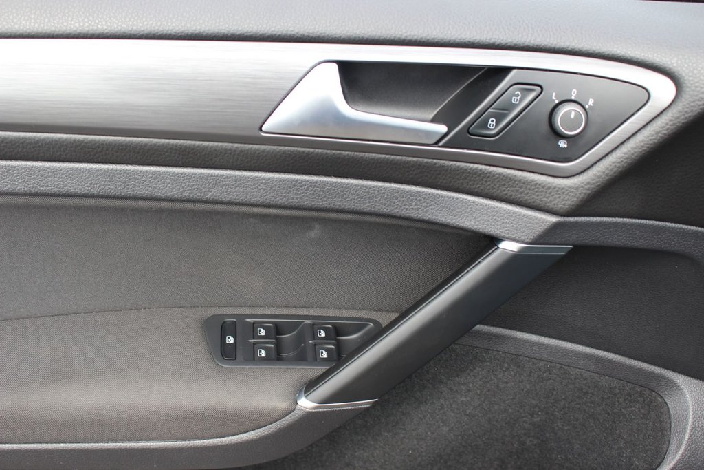 2019 Volkswagen Golf Comfortline | HtdSeats | Cam | Bluetooth | Aux in Saint John, New Brunswick - 14 - w1024h768px