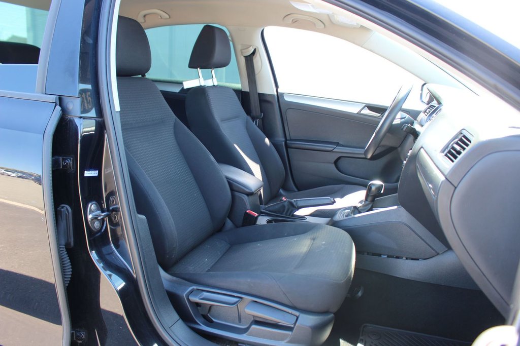 2015 Volkswagen Jetta in Antigonish, Nova Scotia - 38 - w1024h768px