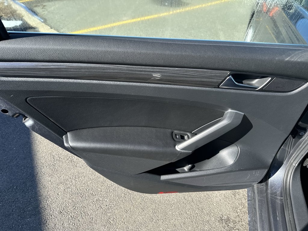 2021 Volkswagen Passat Highline | Lthr | Cam | HtdSeats | Bluetooth | Aux in Saint John, New Brunswick - 33 - w1024h768px