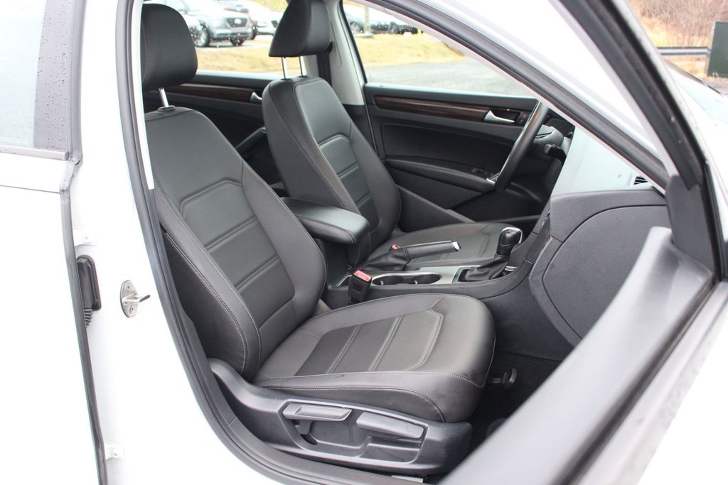 2022  Passat Limited Edition | Leather | Cam | Warranty to 2026 in Saint John, New Brunswick - 30 - w1024h768px