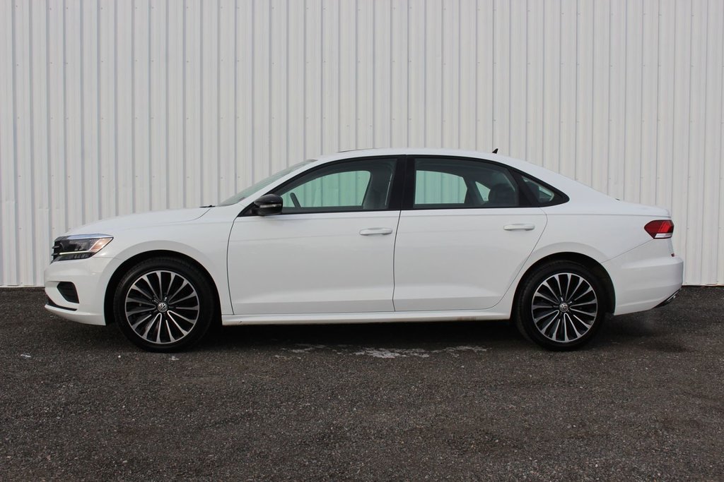 2022  Passat Limited Edition | Leather | Cam | Warranty to 2026 in Saint John, New Brunswick - 2 - w1024h768px