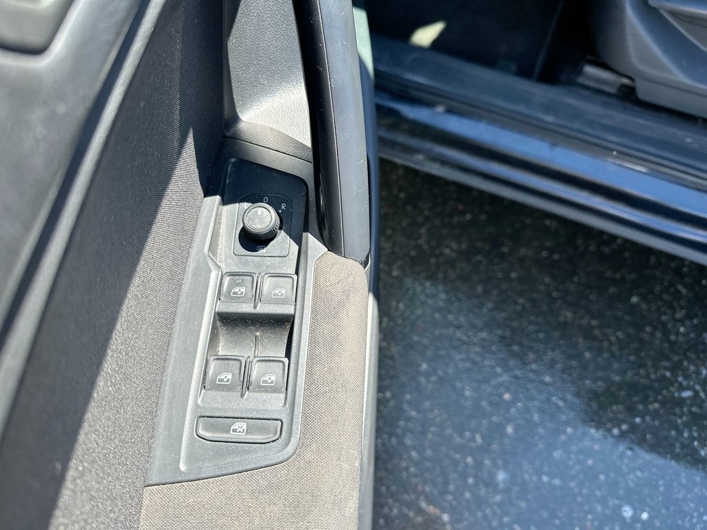 2019 Volkswagen Tiguan Trendline | Cam | HtdSeats | Bluetooth | Aux | USB in Saint John, New Brunswick - 15 - w1024h768px