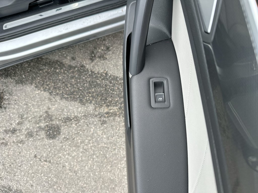 2020 Volkswagen Tiguan Highline | Leather | Keyless | LED | Rain Sensing in Saint John, New Brunswick - 46 - w1024h768px