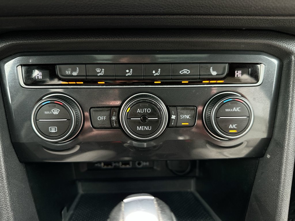 2020 Volkswagen Tiguan Highline | Leather | Keyless | LED | Rain Sensing in Saint John, New Brunswick - 27 - w1024h768px