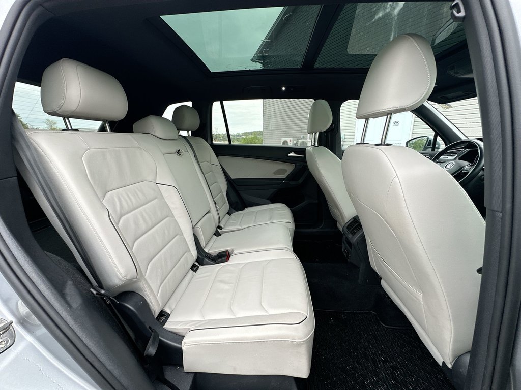 2020 Volkswagen Tiguan Highline | Leather | Keyless | LED | Rain Sensing in Saint John, New Brunswick - 39 - w1024h768px