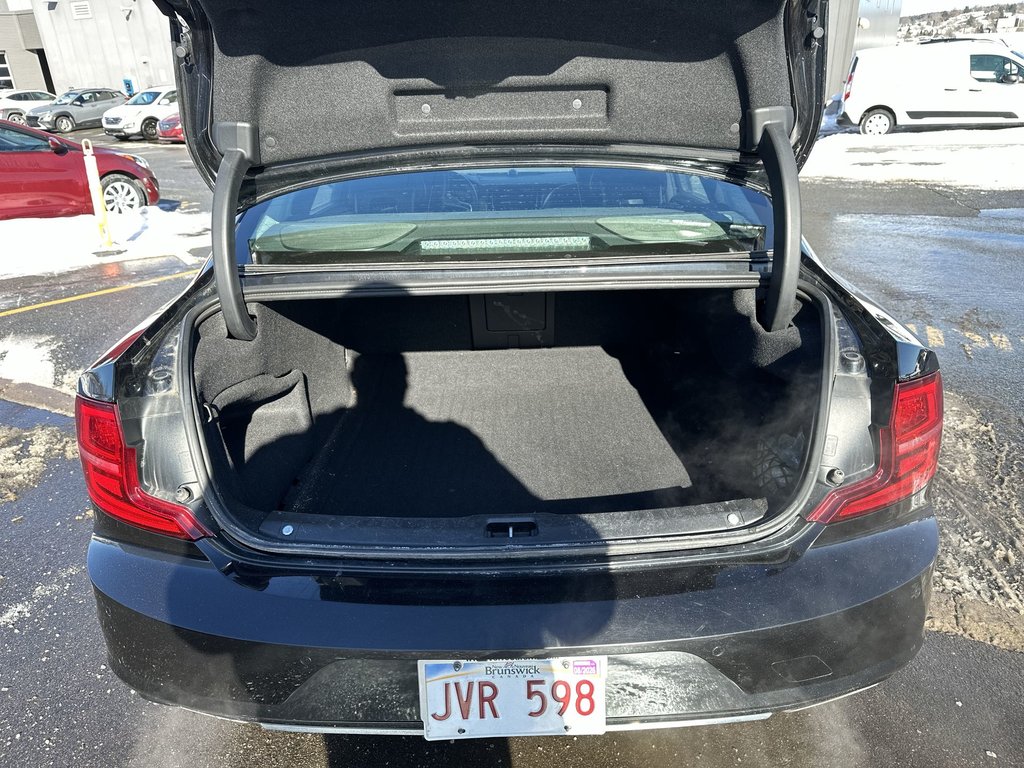 2019 Volvo S90 T6 Inscription | Roof | Cam | HtdSeats | Bluetooth in Saint John, New Brunswick - 36 - w1024h768px