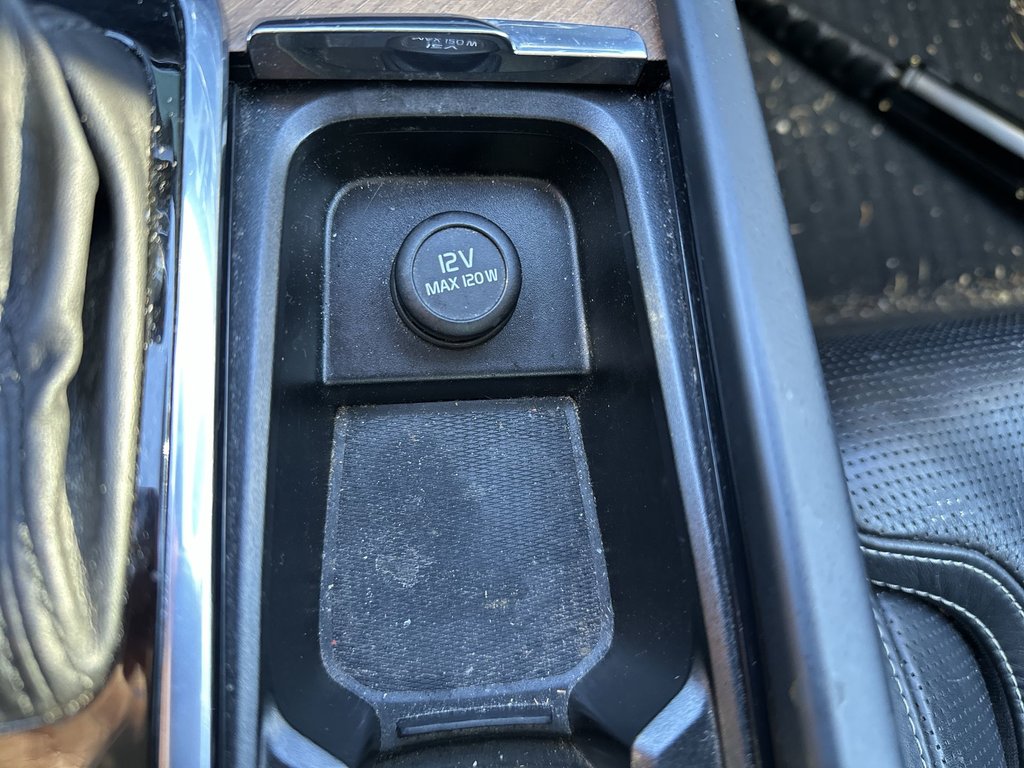 2019 Volvo S90 T6 Inscription | Roof | Cam | HtdSeats | Bluetooth in Saint John, New Brunswick - 28 - w1024h768px