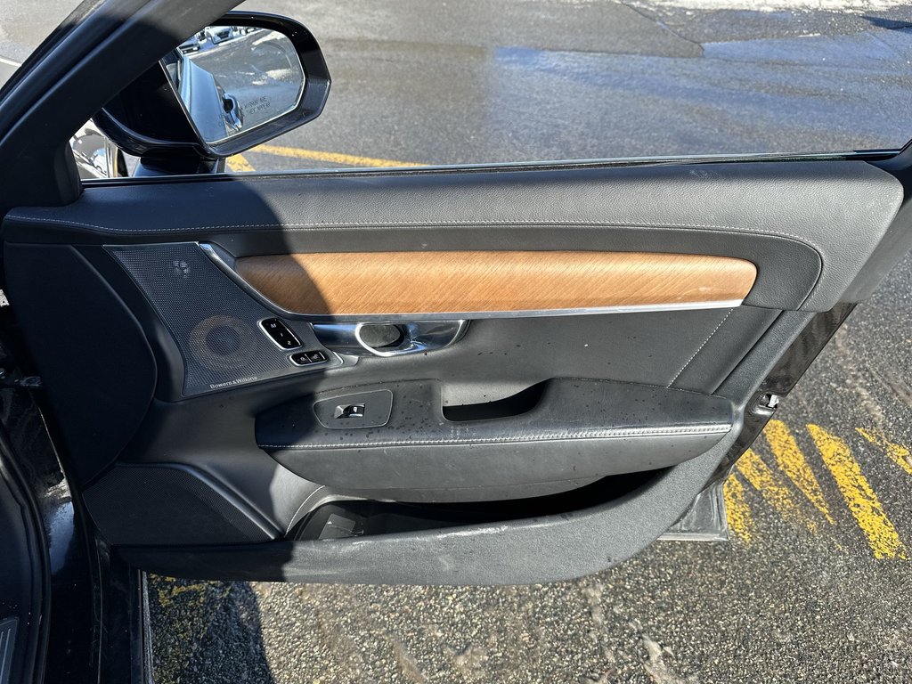 2019 Volvo S90 T6 Inscription | Roof | Cam | HtdSeats | Bluetooth in Saint John, New Brunswick - 46 - w1024h768px