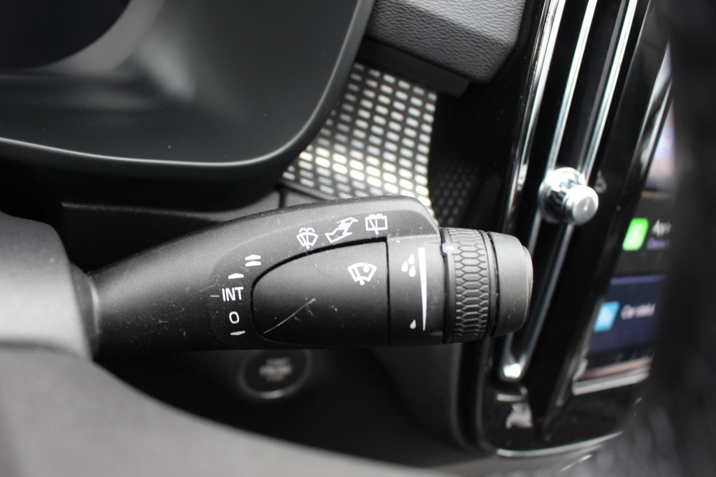 2025 Volvo XC40 Plus Dark Theme | Roof | Lthr | Warranty to 2030 in Saint John, New Brunswick - 23 - w1024h768px