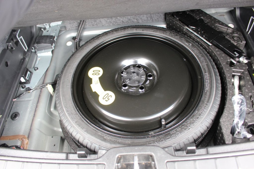 2025 Volvo XC40 Plus Dark Theme | Roof | Lthr | Warranty to 2030 in Saint John, New Brunswick - 53 - w1024h768px