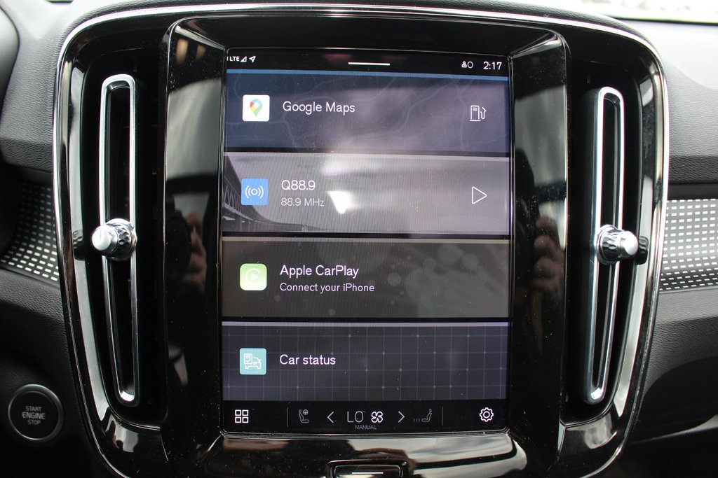 2025 Volvo XC40 Plus Dark Theme | Roof | Lthr | Warranty to 2030 in Saint John, New Brunswick - 25 - w1024h768px