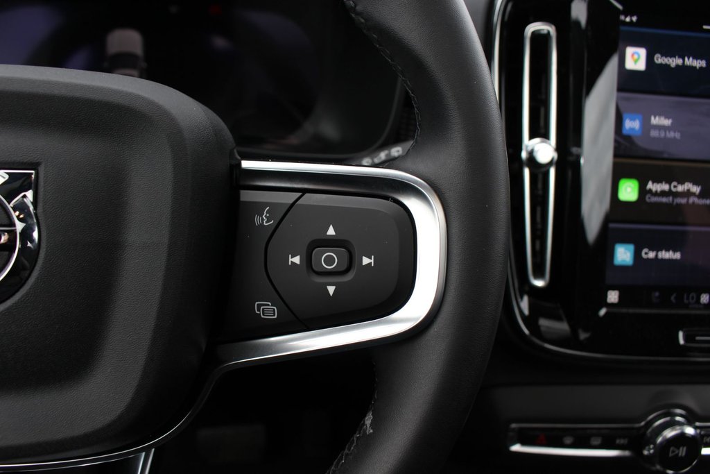 2025 Volvo XC40 Plus Dark Theme | Roof | Lthr | Warranty to 2030 in Saint John, New Brunswick - 20 - w1024h768px