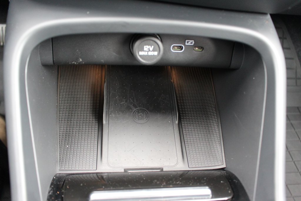 2025 Volvo XC40 Plus Dark Theme | Roof | Lthr | Warranty to 2030 in Saint John, New Brunswick - 36 - w1024h768px