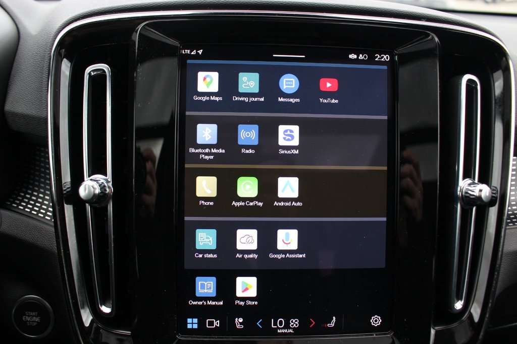 2025 Volvo XC40 Plus Dark Theme | Roof | Lthr | Warranty to 2030 in Saint John, New Brunswick - 26 - w1024h768px