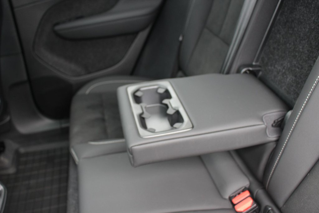 2025 Volvo XC40 Plus Dark Theme | Roof | Lthr | Warranty to 2030 in Saint John, New Brunswick - 46 - w1024h768px