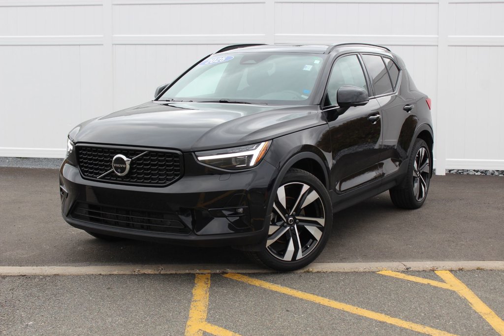 2025 Volvo XC40 Plus Dark Theme | Roof | Lthr | Warranty to 2030 in Saint John, New Brunswick - 3 - w1024h768px