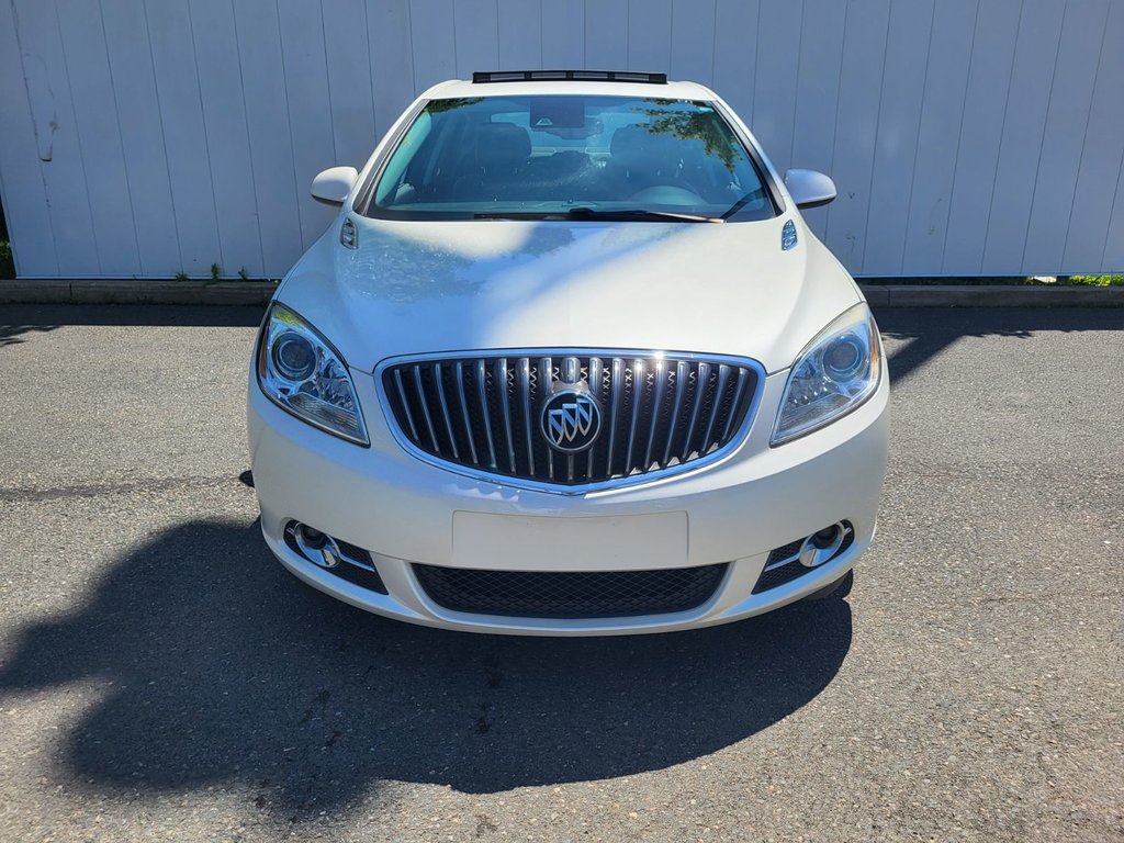 2015  Verano Leather Group | Leather | SunRoof | Nav | Cam | XM in Saint John, New Brunswick - 8 - w1024h768px