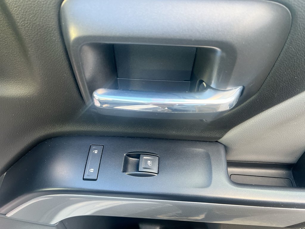 2017 Chevrolet Silverado 1500 LTZ w/ 2LZ | Leather | Roof | Cam | USB in Saint John, New Brunswick - 43 - w1024h768px