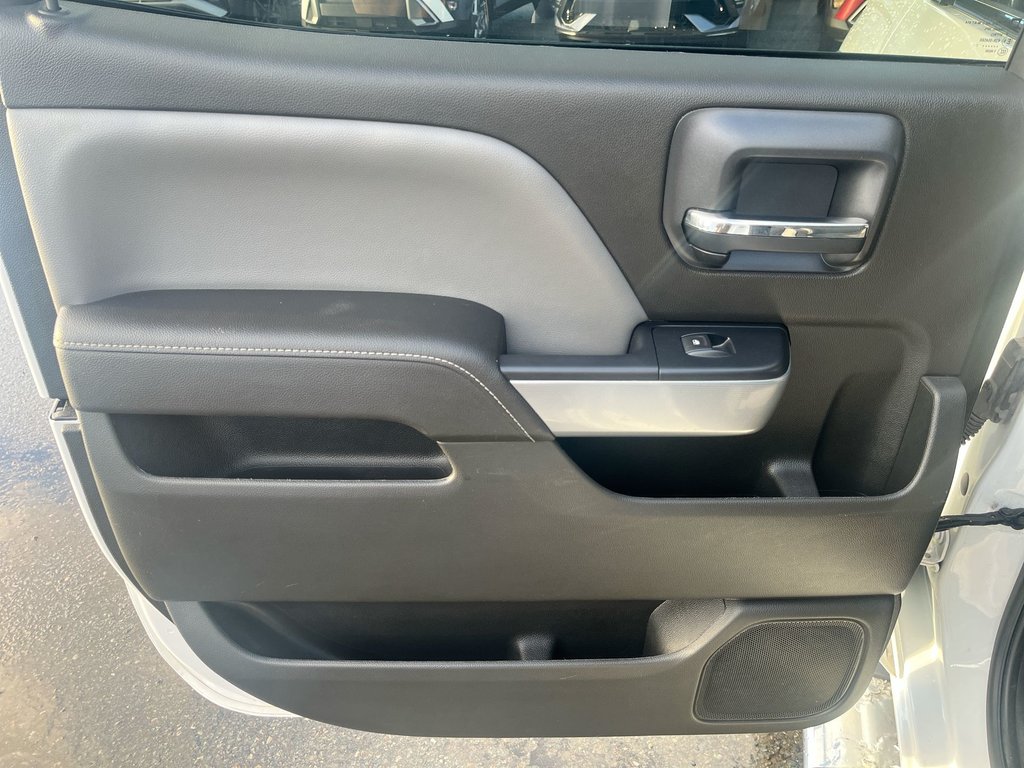 2017 Chevrolet Silverado 1500 LTZ w/ 2LZ | Leather | Roof | Cam | USB in Saint John, New Brunswick - 33 - w1024h768px