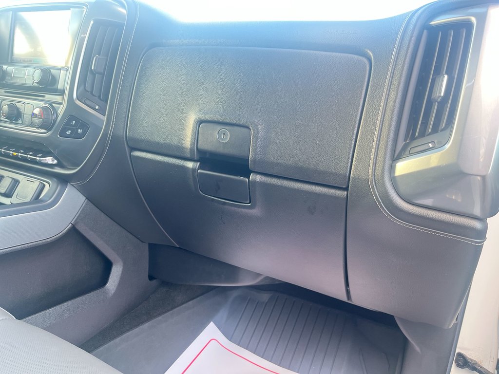 2017 Chevrolet Silverado 1500 LTZ w/ 2LZ | Leather | Roof | Cam | USB in Saint John, New Brunswick - 41 - w1024h768px