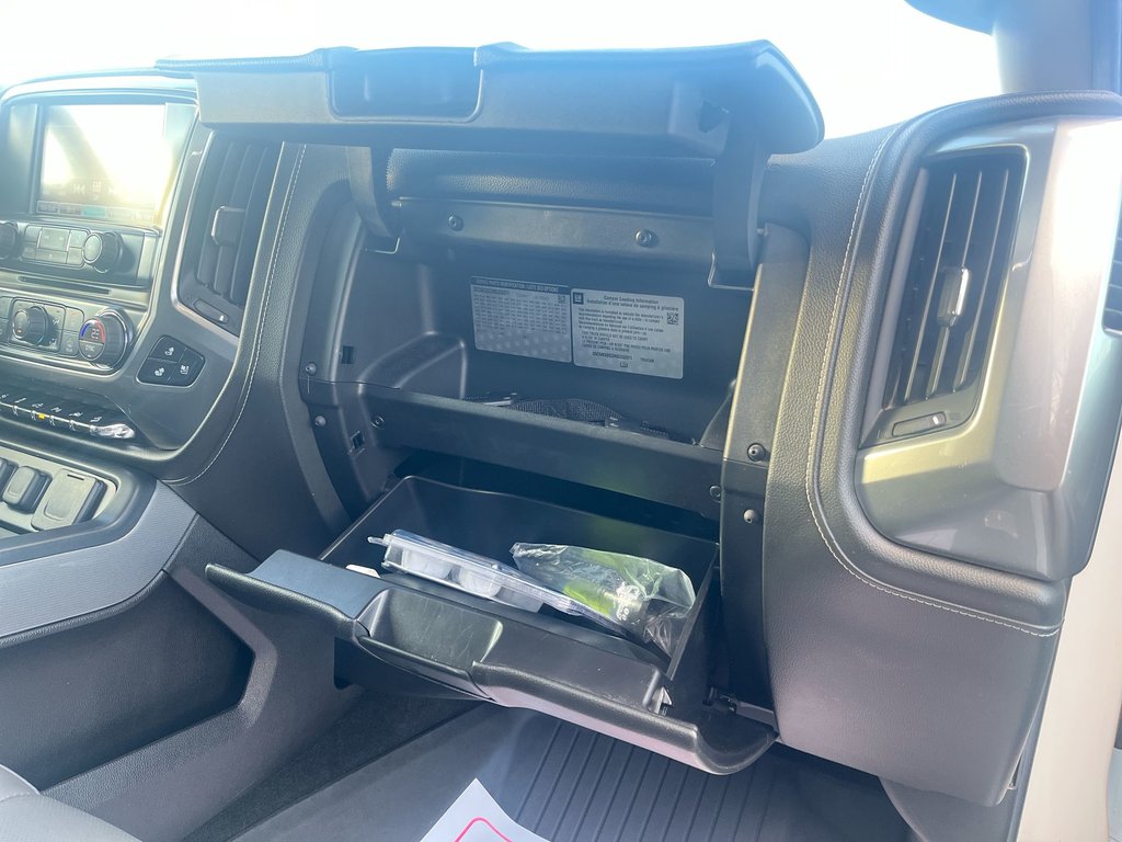 2017 Chevrolet Silverado 1500 LTZ w/ 2LZ | Leather | Roof | Cam | USB in Saint John, New Brunswick - 40 - w1024h768px