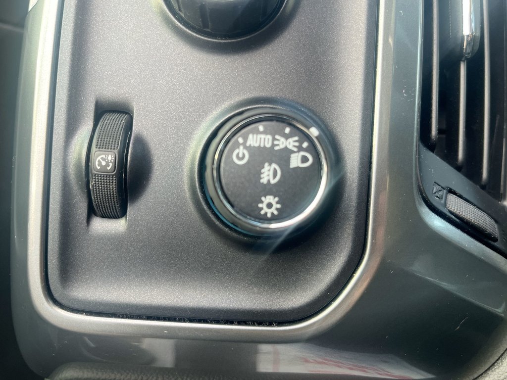 2017 Chevrolet Silverado 1500 LTZ w/ 2LZ | Leather | Roof | Cam | USB in Saint John, New Brunswick - 24 - w1024h768px