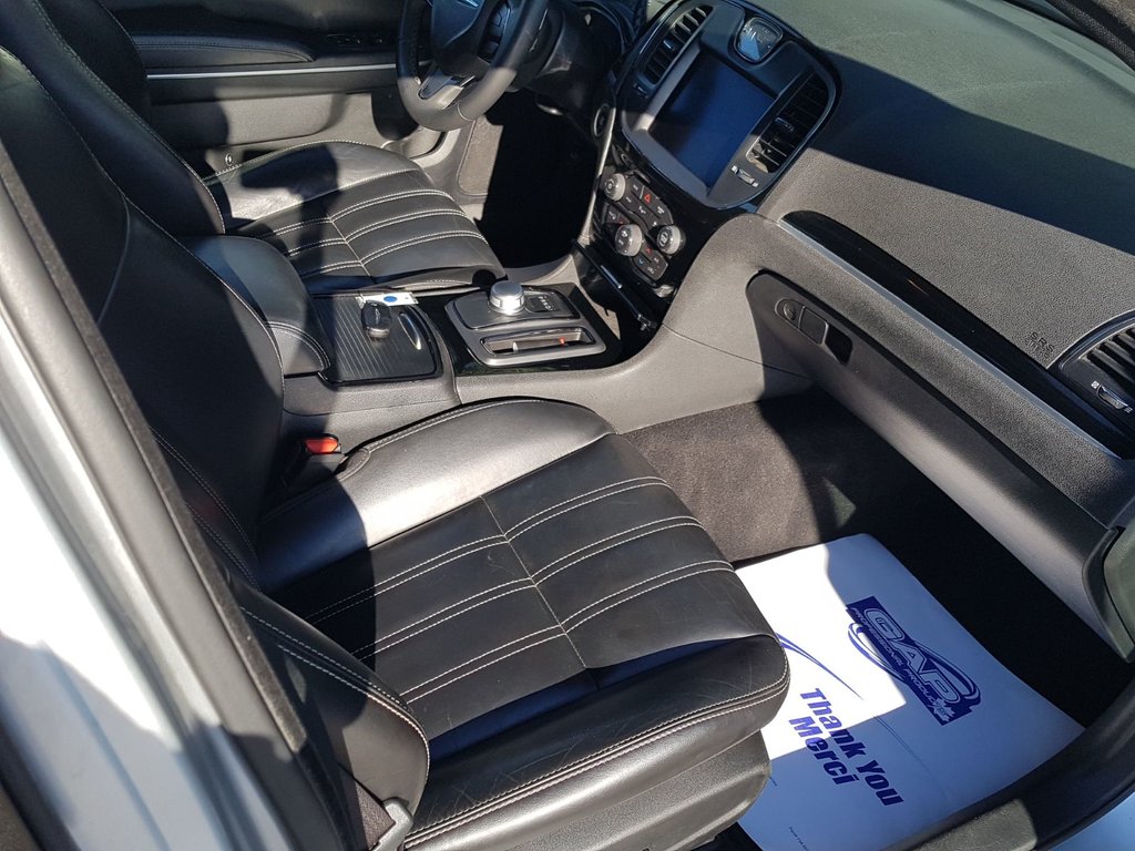 2022 Chrysler 300 in Antigonish, Nova Scotia - 56 - w1024h768px