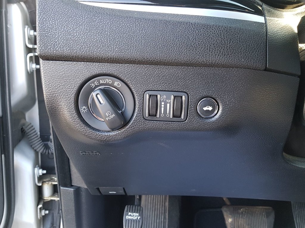 2022 Chrysler 300 in Antigonish, Nova Scotia - 29 - w1024h768px
