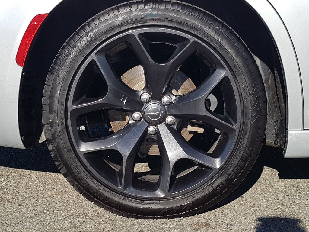 2022 Chrysler 300 in Antigonish, Nova Scotia - 12 - w1024h768px