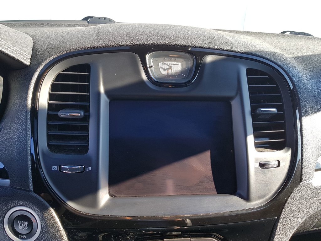 2022 Chrysler 300 in Antigonish, Nova Scotia - 37 - w1024h768px