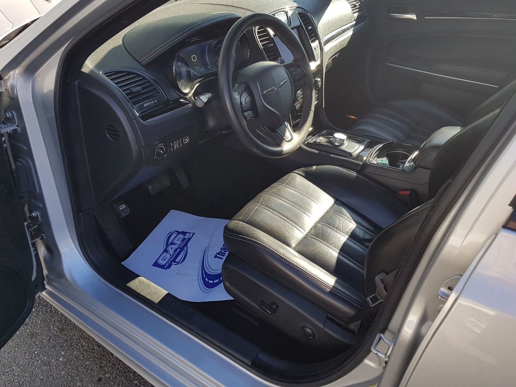2022 Chrysler 300 in Antigonish, Nova Scotia - 26 - w1024h768px