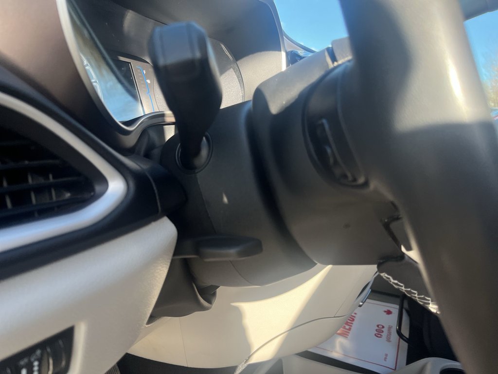 2023 Chrysler Grand Caravan SXT | Cam | USB | HtdSeats | Bluetooth in Saint John, New Brunswick - 18 - w1024h768px