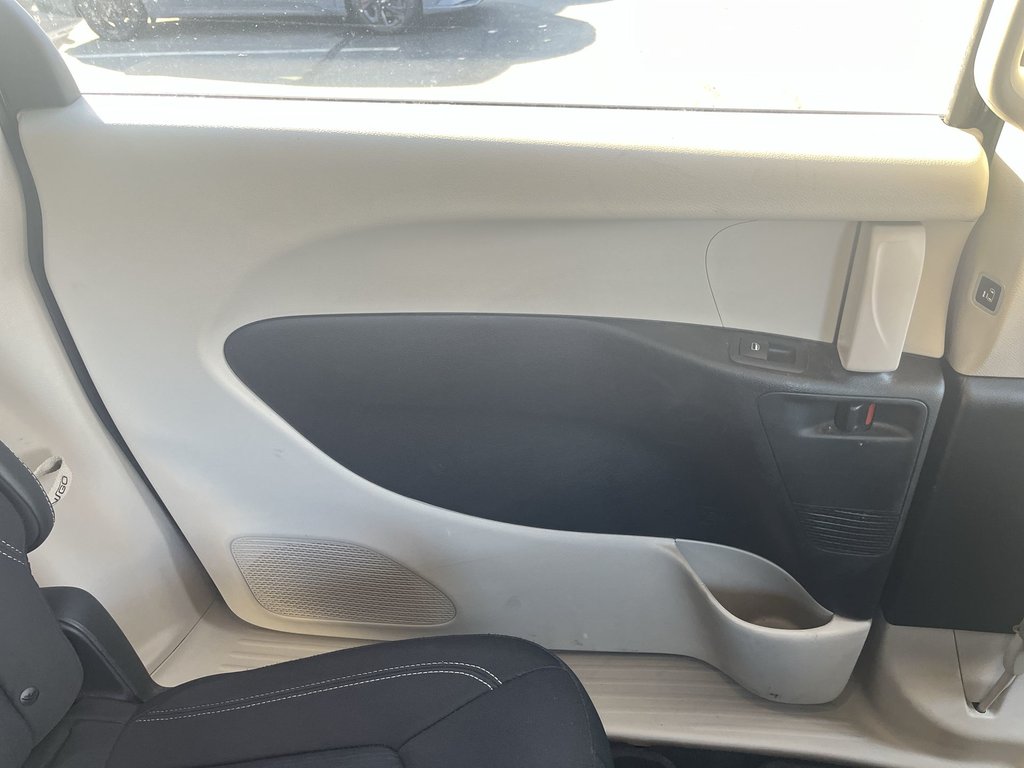 2023 Chrysler Grand Caravan SXT | Cam | USB | HtdSeats | Bluetooth in Saint John, New Brunswick - 32 - w1024h768px