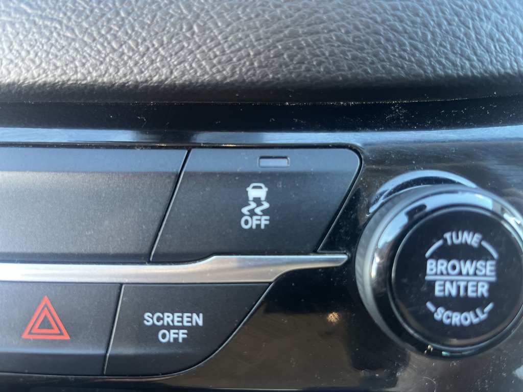 2023 Chrysler Grand Caravan SXT | Cam | USB | HtdSeats | Bluetooth in Saint John, New Brunswick - 21 - w1024h768px