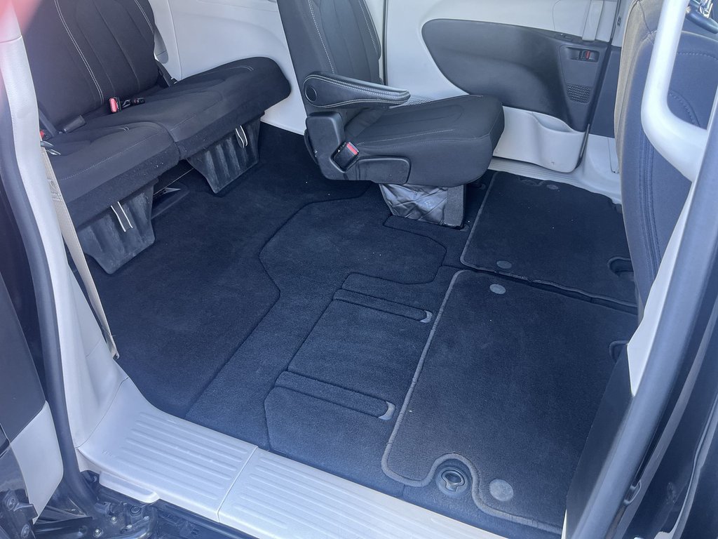 2023 Chrysler Grand Caravan SXT | Cam | USB | HtdSeats | Bluetooth in Saint John, New Brunswick - 46 - w1024h768px