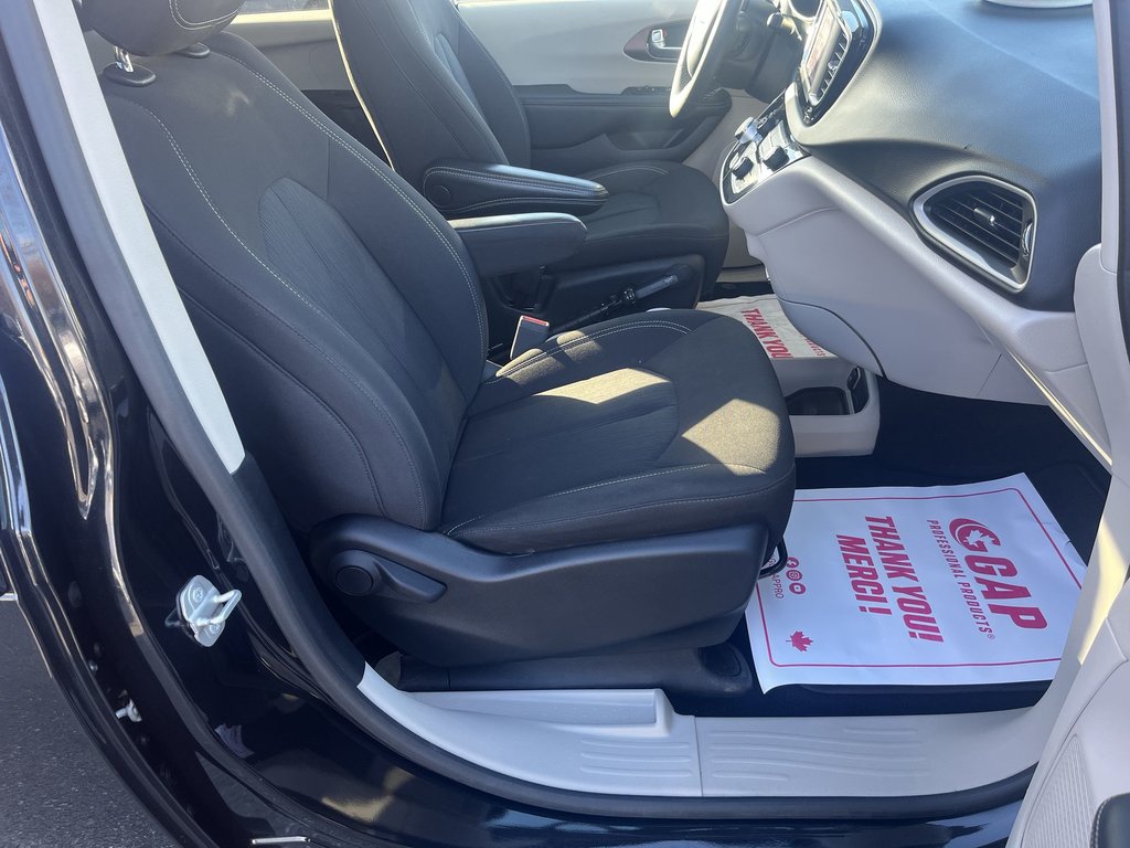 2023 Chrysler Grand Caravan SXT | Cam | USB | HtdSeats | Bluetooth in Saint John, New Brunswick - 39 - w1024h768px