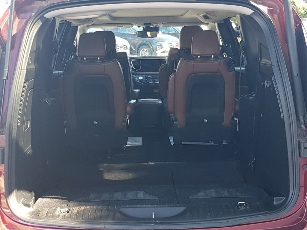 2017 Chrysler Pacifica Limited | Leather | Roof |DVD | Nav | Cam | USB in Saint John, New Brunswick - 21 - w1024h768px