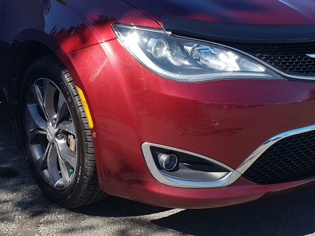 2017 Chrysler Pacifica Limited | Leather | Roof |DVD | Nav | Cam | USB in Saint John, New Brunswick - 11 - w1024h768px